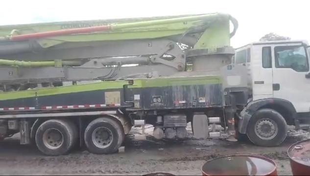 US customers ships from within the US. Outside the US, ships from HK.